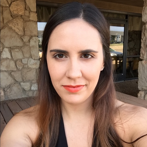 Meet your Posher, Mckenzie - Picture 1 of 1